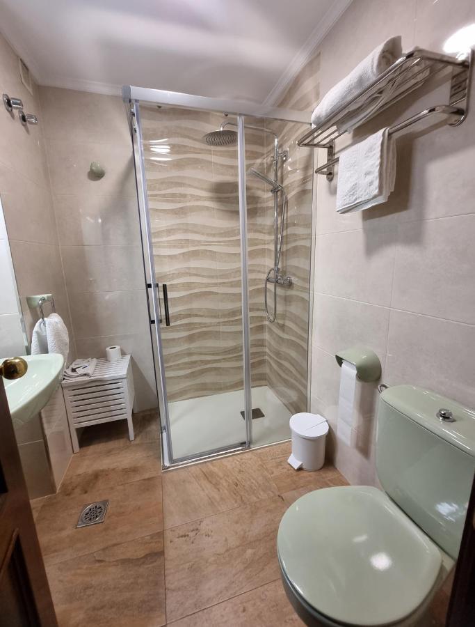 Hostal Sainz Riaño Εξωτερικό φωτογραφία