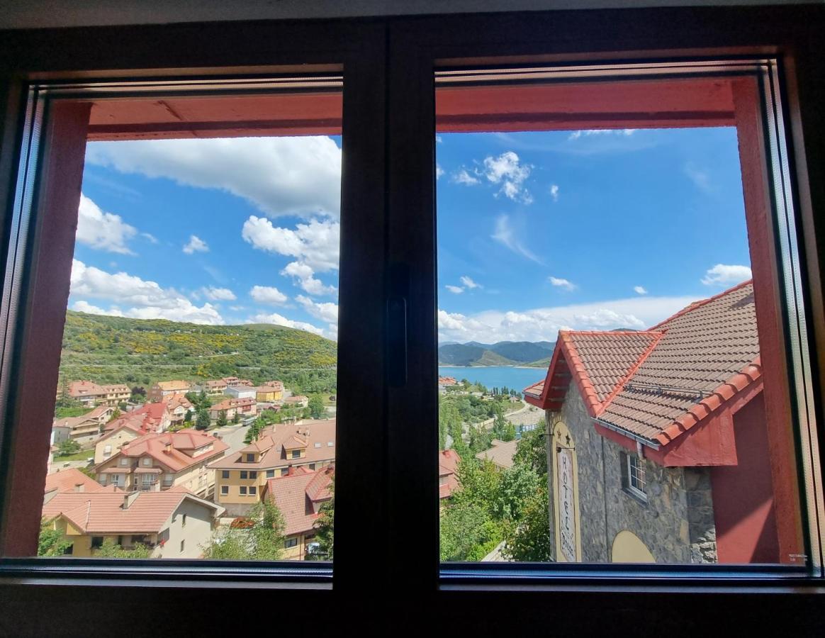 Hostal Sainz Riaño Εξωτερικό φωτογραφία