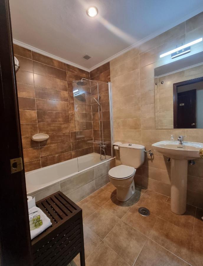 Hostal Sainz Riaño Εξωτερικό φωτογραφία