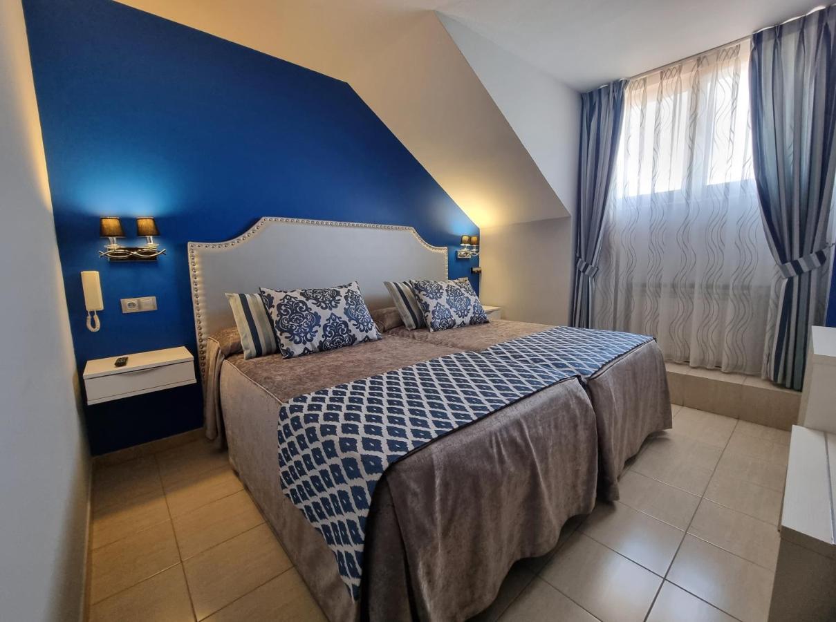 Hostal Sainz Riaño Εξωτερικό φωτογραφία