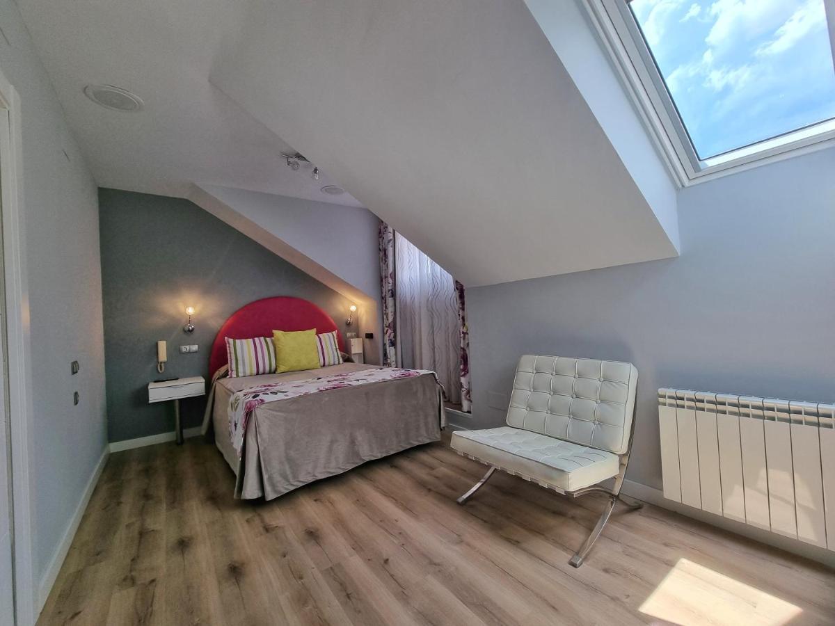 Hostal Sainz Riaño Εξωτερικό φωτογραφία