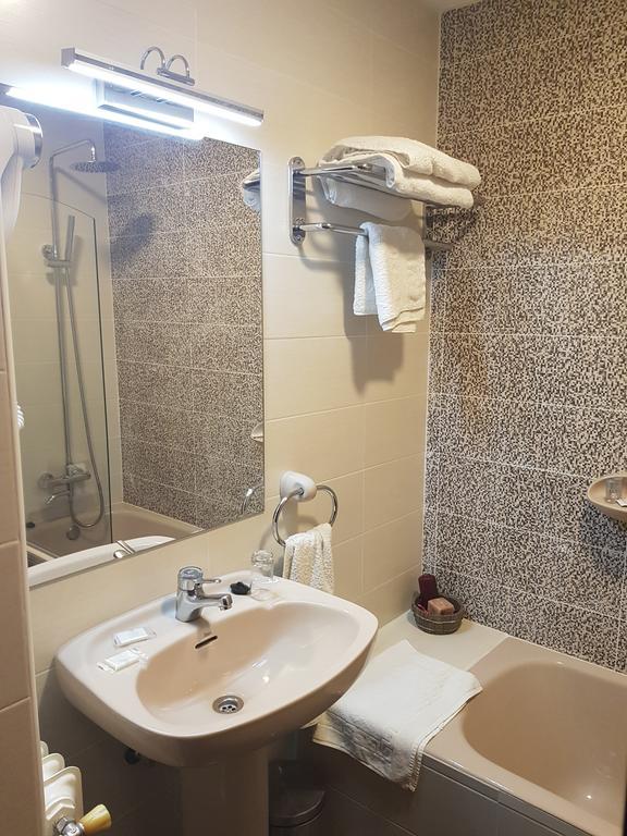 Hostal Sainz Riaño Εξωτερικό φωτογραφία